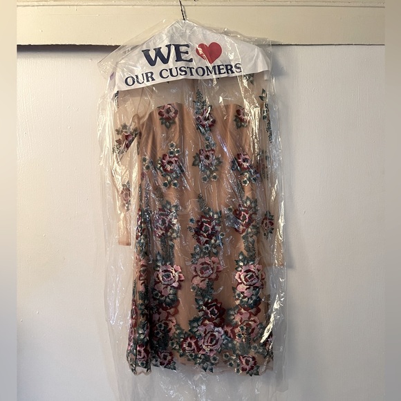 Marchesa ready to wear evening embroidered dress, size 2-4 - Picture 5 of 9